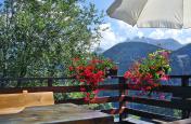 Seduta ad angolo con vista sulle Dolomiti